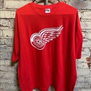 Detroit red wings T-shirt